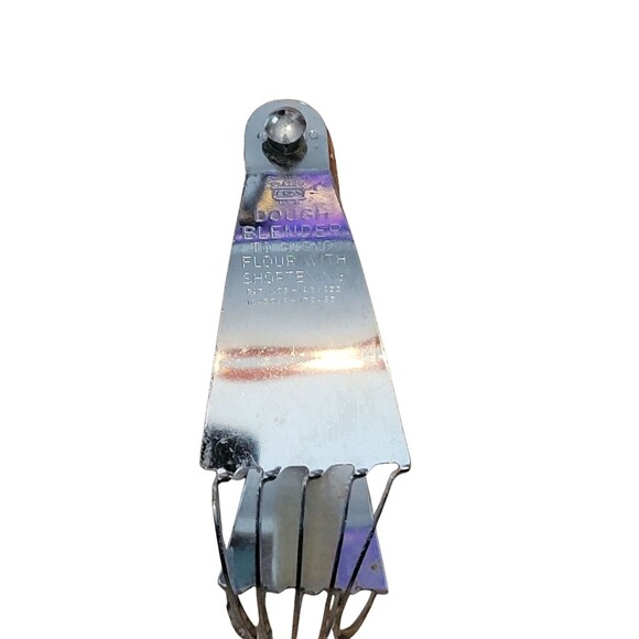 Vintage USA EKCO Pastry Cutter Dough Blender Chopper Chromium Plated Wooden Hand - Picture 4 of 6